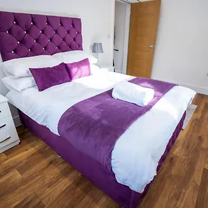 Apartment Lovely New 1 Bedroom In Stratford!, London
